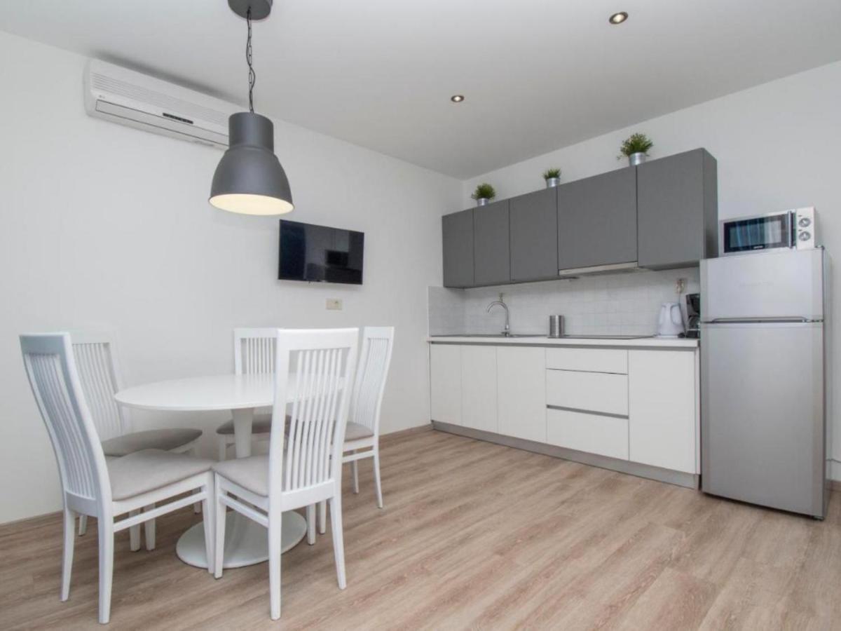 Apartments Antonio Tučepi المظهر الخارجي الصورة